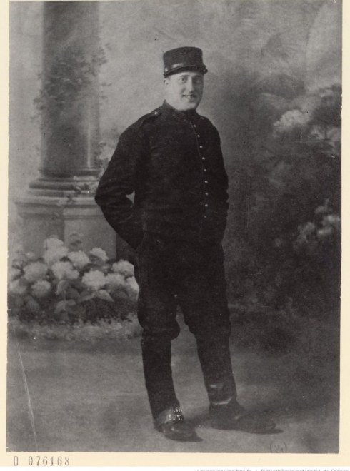 Guillaume Apollinaire en uniforme, 1916