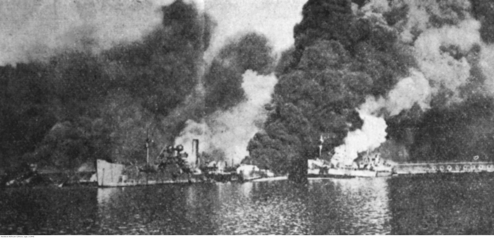 L'explosion du port de Bari en décembre 1943